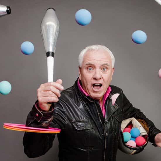 DAVE SPIKEY: JUGGLING ON A MOTORBIKE