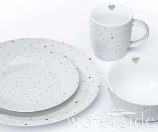 16PC GREY & RED HEART DINNER SET Free Postage
