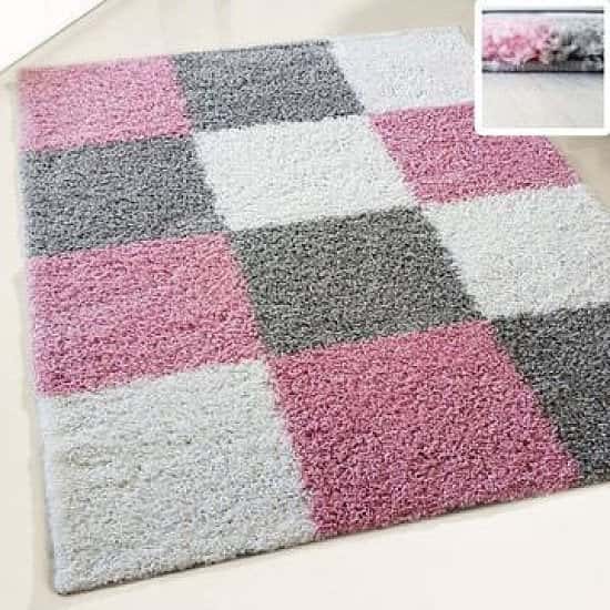 Shaggy rugs in pink