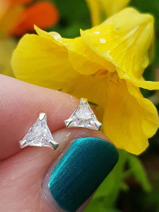 Silver, triangle cubic zirconia stud earrings. 5mm - 0.35g - £6.50 FREE UK delivery