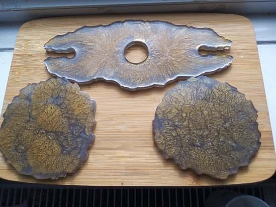 Wine glass holder and 2 coasters - set