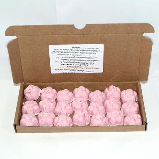 Bath Bombs Strawberries & cream scented 21 x 10g Flowers