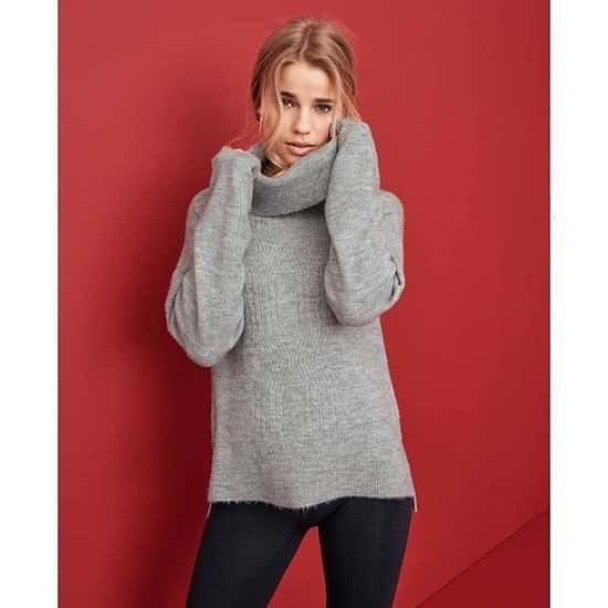 £5 BRANDED Nordic Grey Ladies Roll Neck Sweater