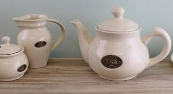 Country Cottage Cream Ceramic Teapot, Sugar Bowl With Lid & Spoon and Cream Jug. Worth £50