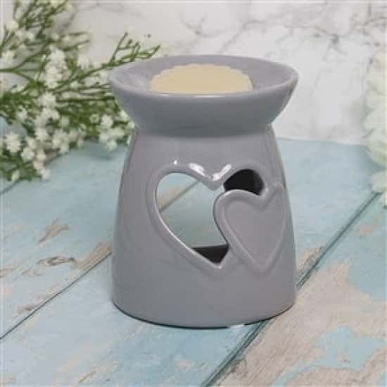 Wax/Oil Warmer Grey Heart 17cm £5.75 +£3.50 delivery.🚛 Orders over £20 free delivery. 🚛