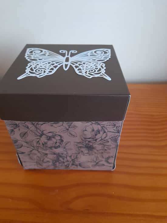 New design in my exploding box/ trinket box/ keepsake, with 4 small boxes.
