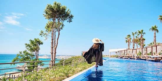 Spontaneous Adventure Awaits: Last-Minute Holiday Deals