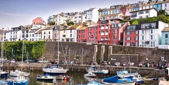£99 – Devon: harbour-front stay with dinner included