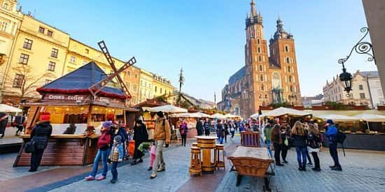 SAVE 48% £149pp – Krakow: Christmas market break with tour!