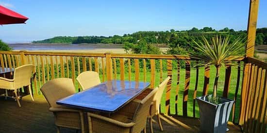 £89 – South Devon stay with dinner & prosecco, was £142!