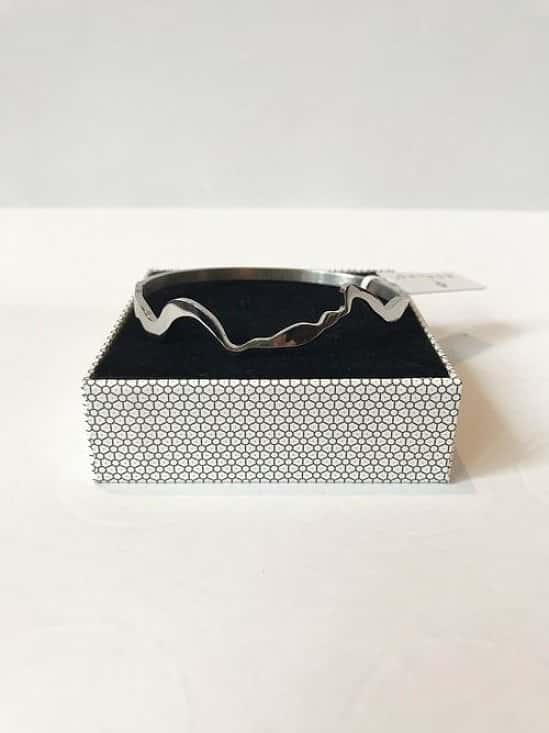 Get this beautiful Northern Bracelet for just £41