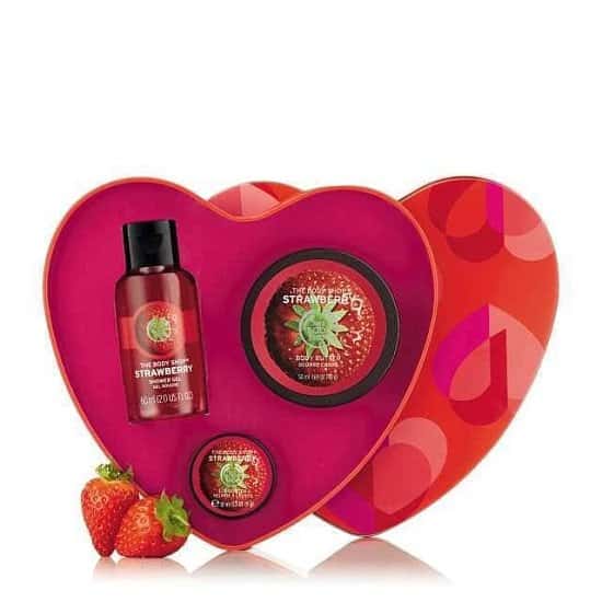 Gifts For Her this Valentine's - Strawberry Heart Gift Set £10.00!