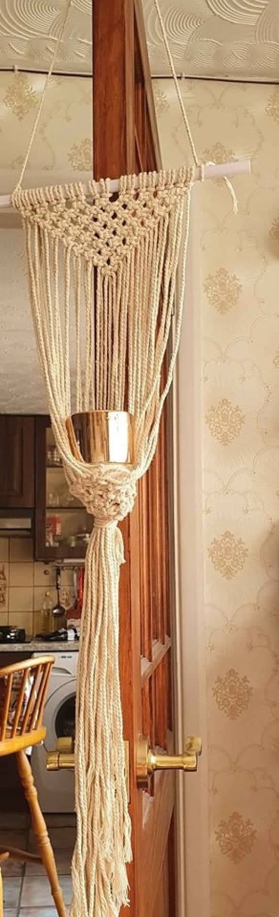 Macrame plants holder