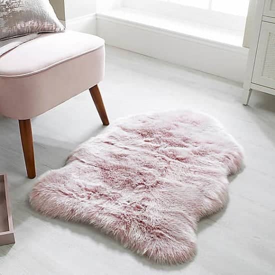 WINTER WARMERS - Luxury Faux Fur Rug: £18.00!