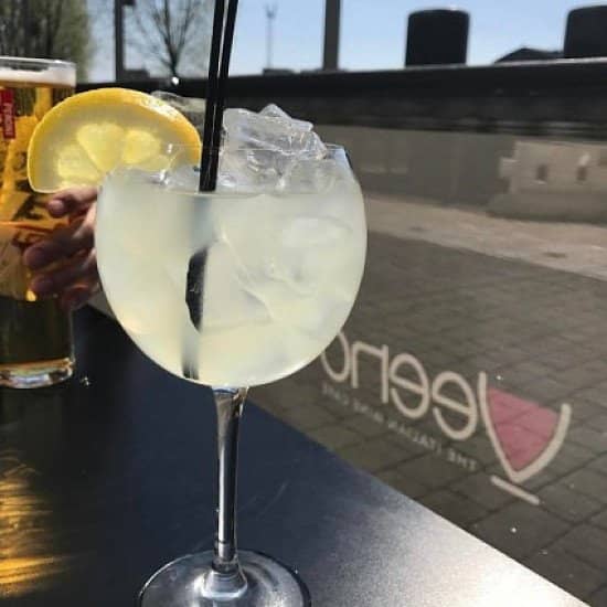 Let's pretend it's summer for a day with a Limoncello spritz!