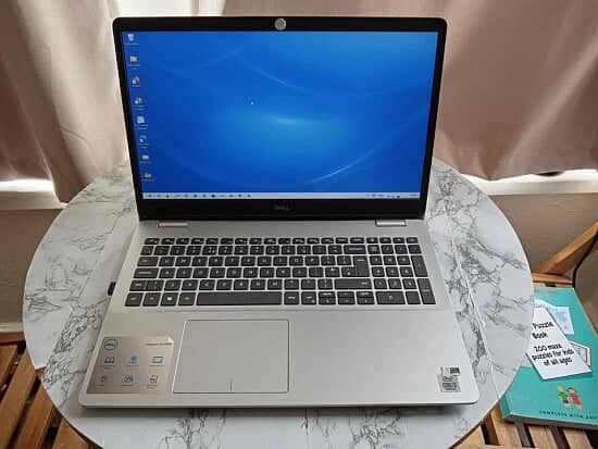 Dell Inspiron 15 5593 Intel Core i3 Laptop 256GB SSD 8GB RAM 15.6" Full HD