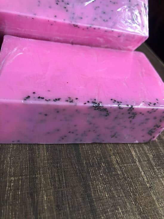 Strawberry and poppy seed soap - vegan and moisturising.