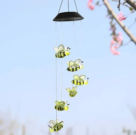 https://bit.ly/3Wcir6w    WIND CHIME    "BEE"    SOLAR POWERED    * Light time ~ 6 / 8 hours    * Lu