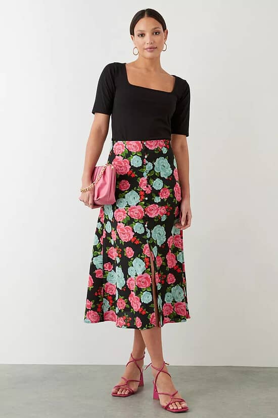 Flaunt your fashion sense with discounted skirts in our sale!