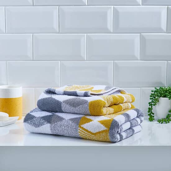 Wrap Yourself in Savings: Up to 50% Off on Towels!