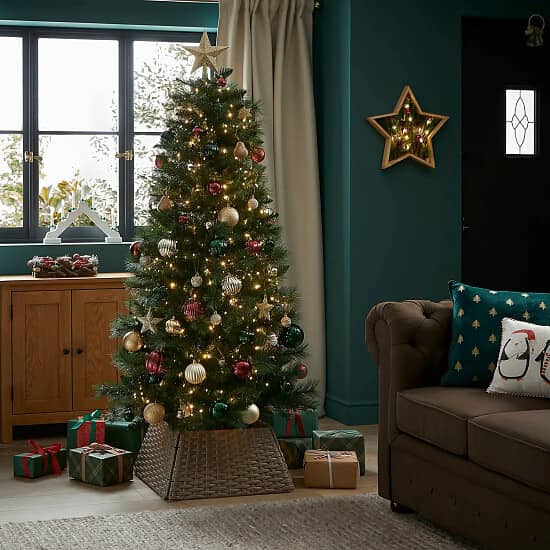 Deck the Halls: Enjoy Up to 50% off on All Things Christmas!