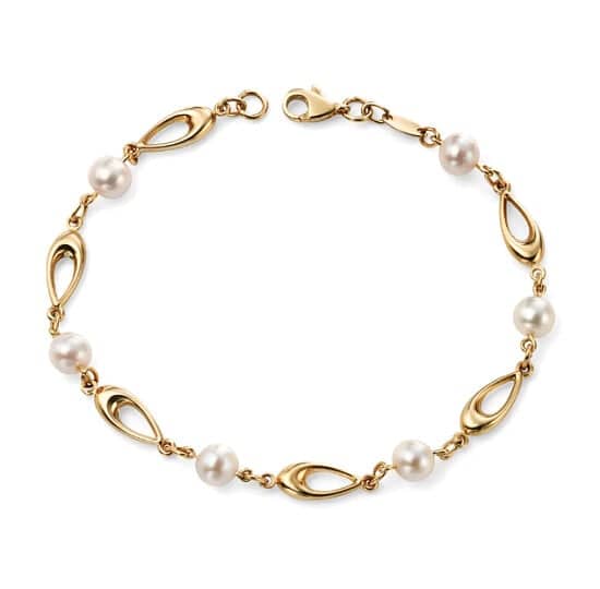 Enjoy 25% off Fine Jewellery Pearl pieces, adding a touch of elegance to your collection!