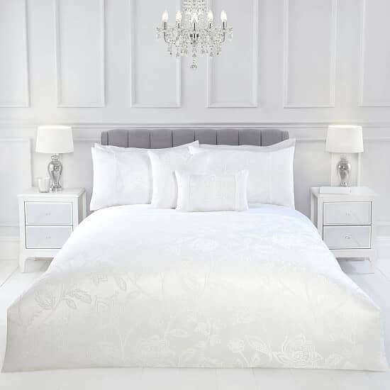 🛏️ Up to 60% Off New Arrivals at Julian Charles! ✨
