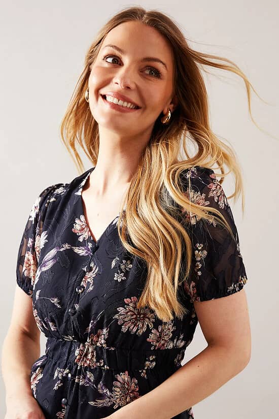 Up to 40% Off New Season Styles – Refresh Your Look!