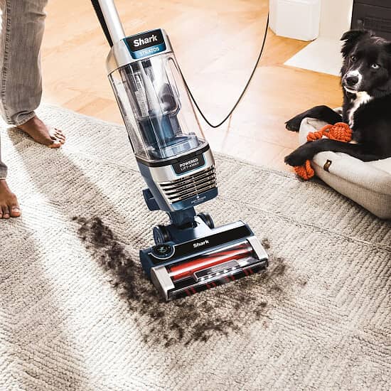 Say Goodbye to Pet Hair – Save on the Shark Stratos Pet Pro Anti Hair Wrap Plus!