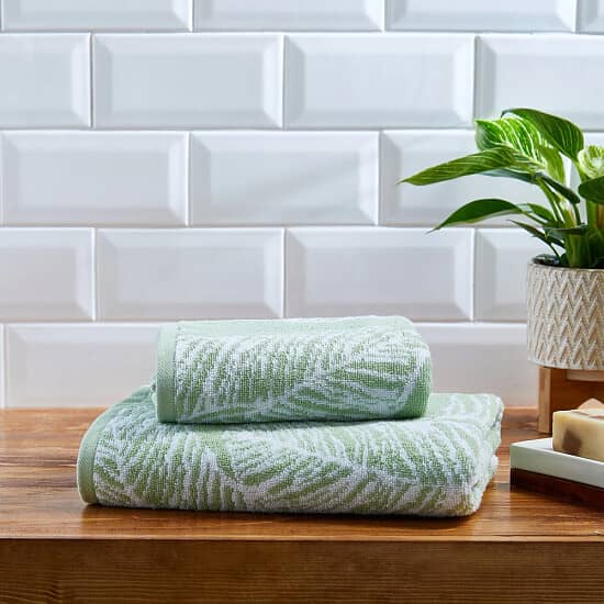 Softness Awaits – Up to 57% Off All Towels! 🛁✨