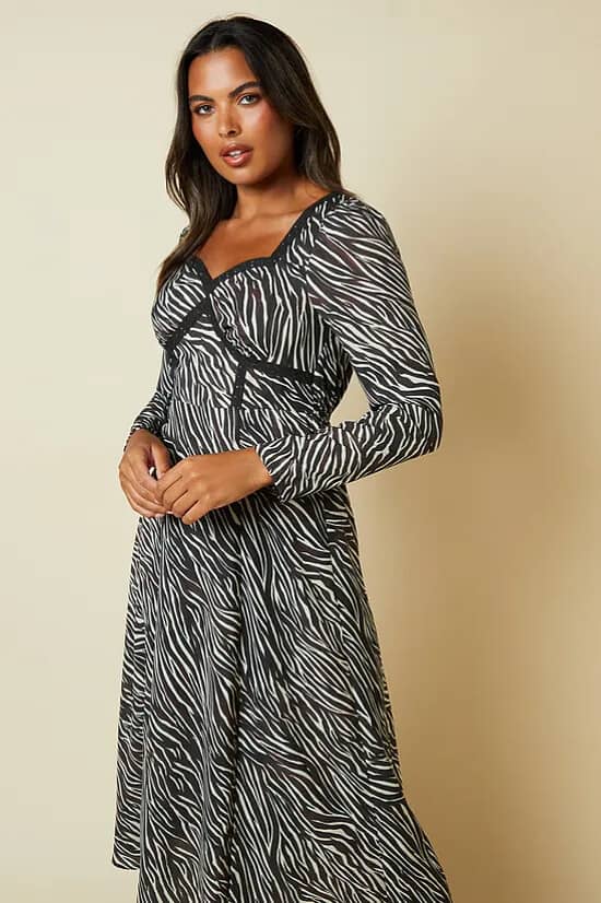 Up to 50% Off Fashion Favourites + Extra 20% Off Brands