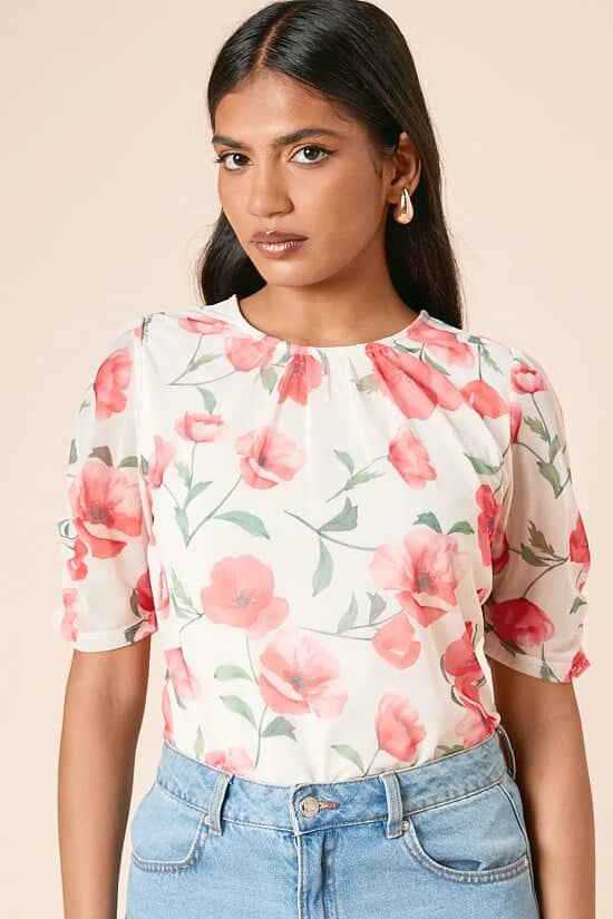 Tops Sale at Dorothy Perkins – Fresh Looks, Great Prices! 👚✨