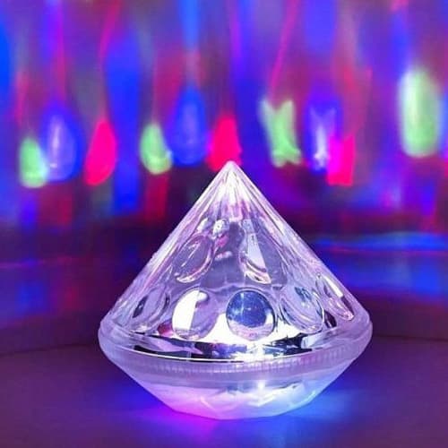 WIN - A Floating LED Bath Light