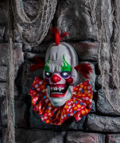 WIN - Talking Creepy Clown Head