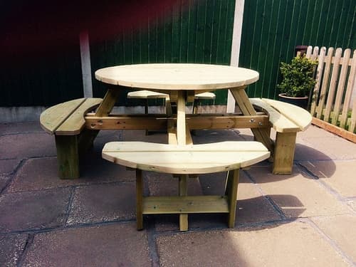 Round Picnic Table 8 Seater