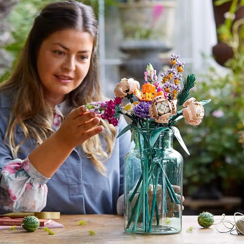 SAVE - LEGO CREATOR: EXPERT FLOWER BOUQUET SET FOR ADULTS