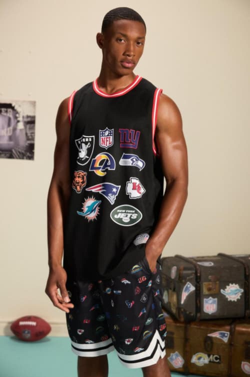 Upgrade Your Wardrobe with Savings: Men's T-Shirts & Vests Sale!