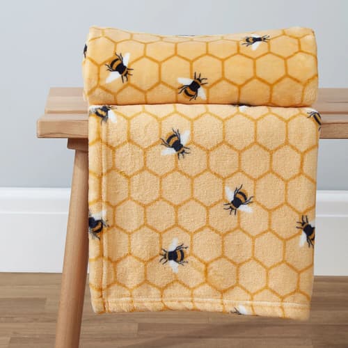 Up to 70% Off! Add the Perfect Finishing Touch to Your Bed or Living Room with a Stylish Throw!