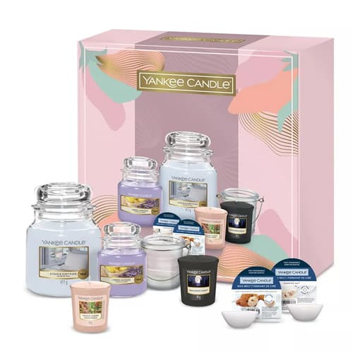 WIN this Yankee Candle Magic Gift Set