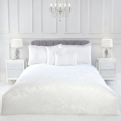 🛏️ Up to 60% Off New Arrivals at Julian Charles! ✨
